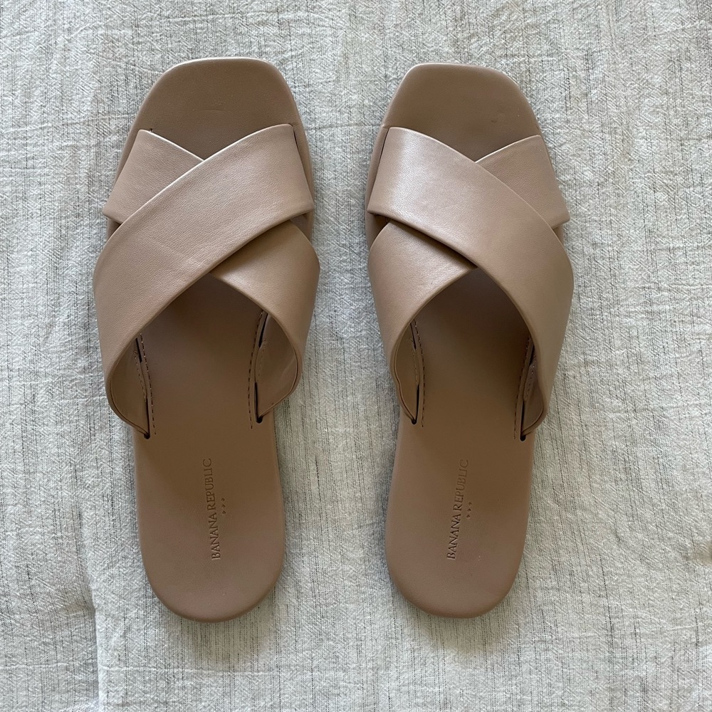 Nude cross sandals